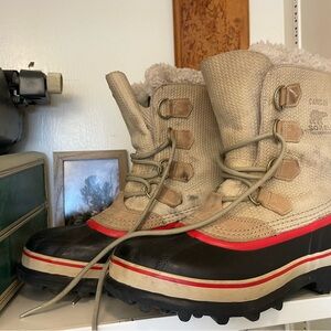 Sorel Tan & Black Winter Boots with Red Trim ♥️🖤❄️